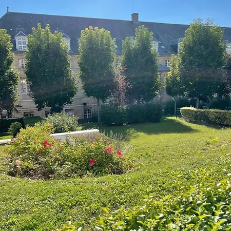 Апартаменты Le Garden Avec Terrasse Et Parking Centre