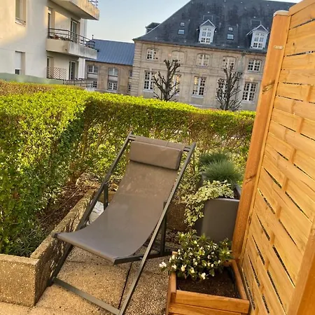 Le Garden Avec Terrasse Et Parking Centre רואן